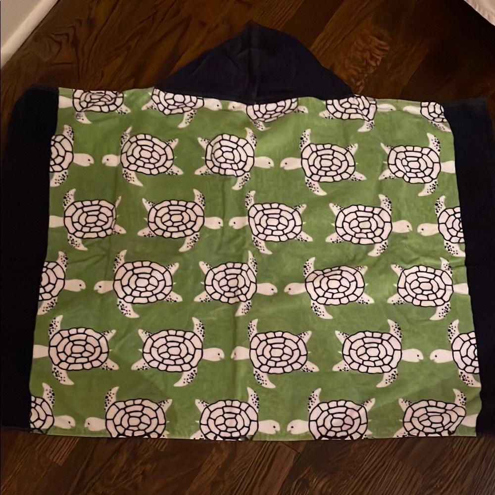 Pottery Barn Kids Green Turtle Hooded Beach Towel